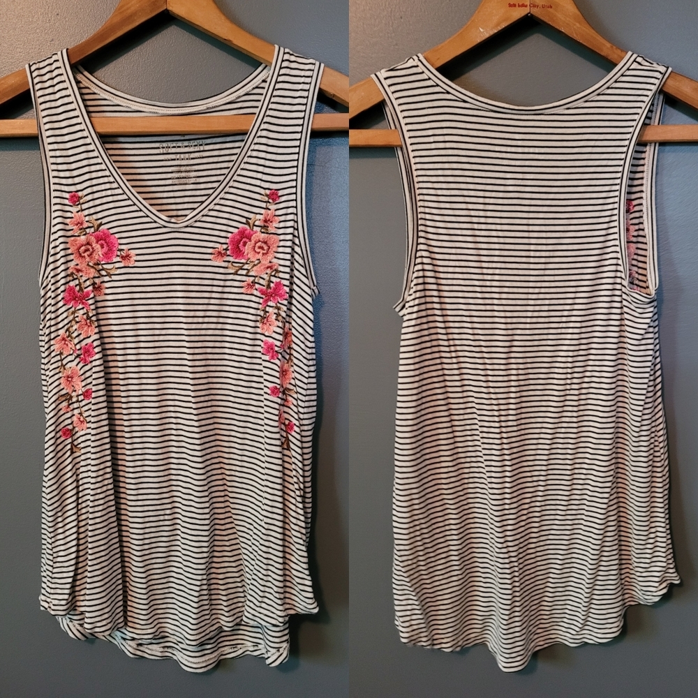 💋 3/$30 💋 American Eagle Soft & Sexy Tank